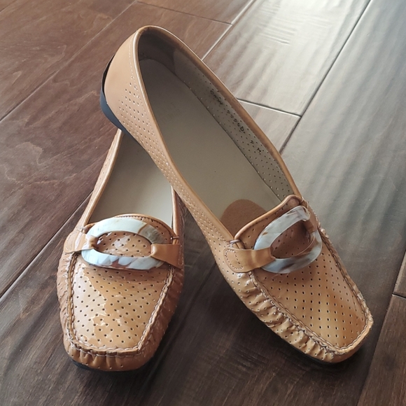 Stuart Weitzman loafers - Picture 1 of 10